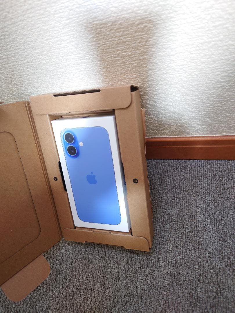 新品未開封　Apple iPhone 1６ 128GB ウルトラマリン