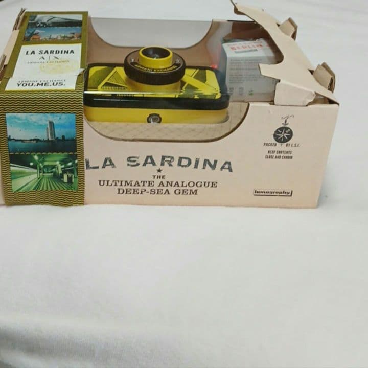 フィルムカメラ LomographyLaSardinabyArmaniExchange