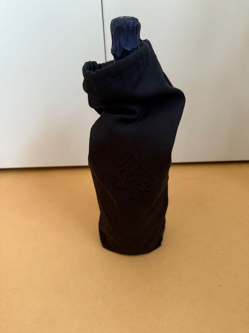 Armand de Brignac ゴールド750ml ベルベットバッグ付き