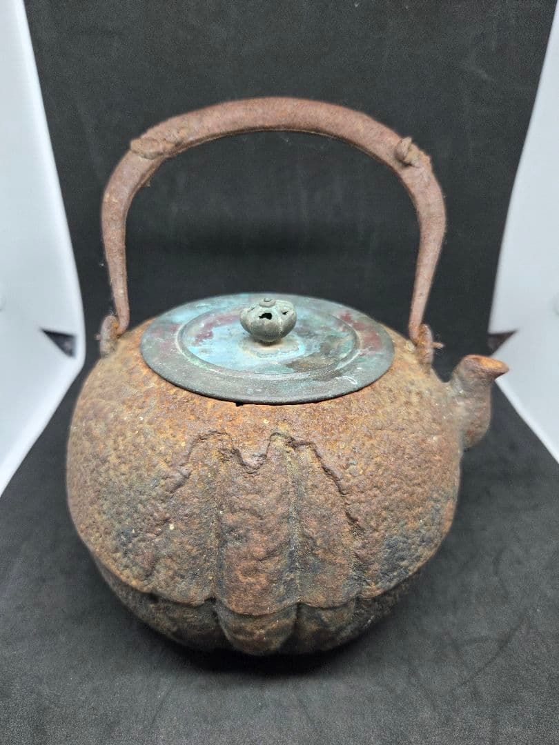 龍文堂造 鉄瓶 鉄製 丸型鉄瓶 南部鉄器 急須　工芸品 金属工芸 囲炉裏 茶道具