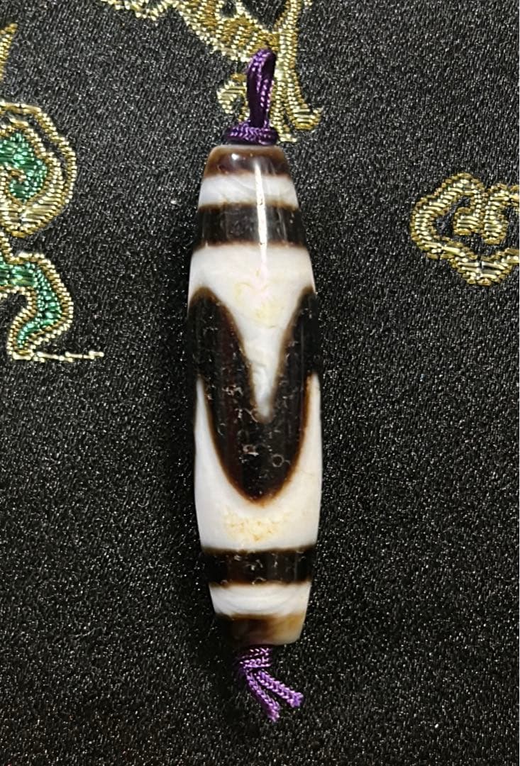 虎牙天珠　馬蹄痕　ハンドメイド品／送料込　匿名発送／チベット　天珠　お守り
