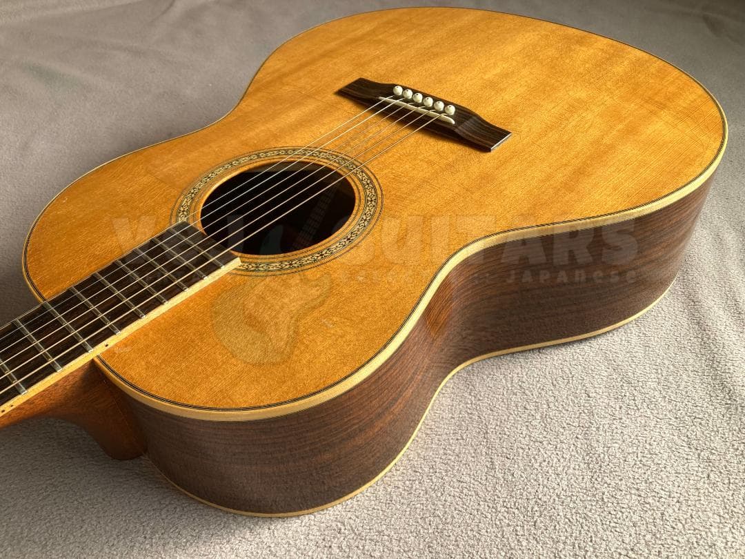 超希少ハンドメイド　MARC BENETEAU GUITAR