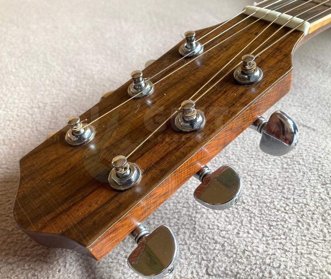 超希少ハンドメイド　MARC BENETEAU GUITAR