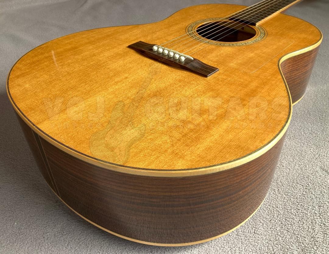 超希少ハンドメイド　MARC BENETEAU GUITAR