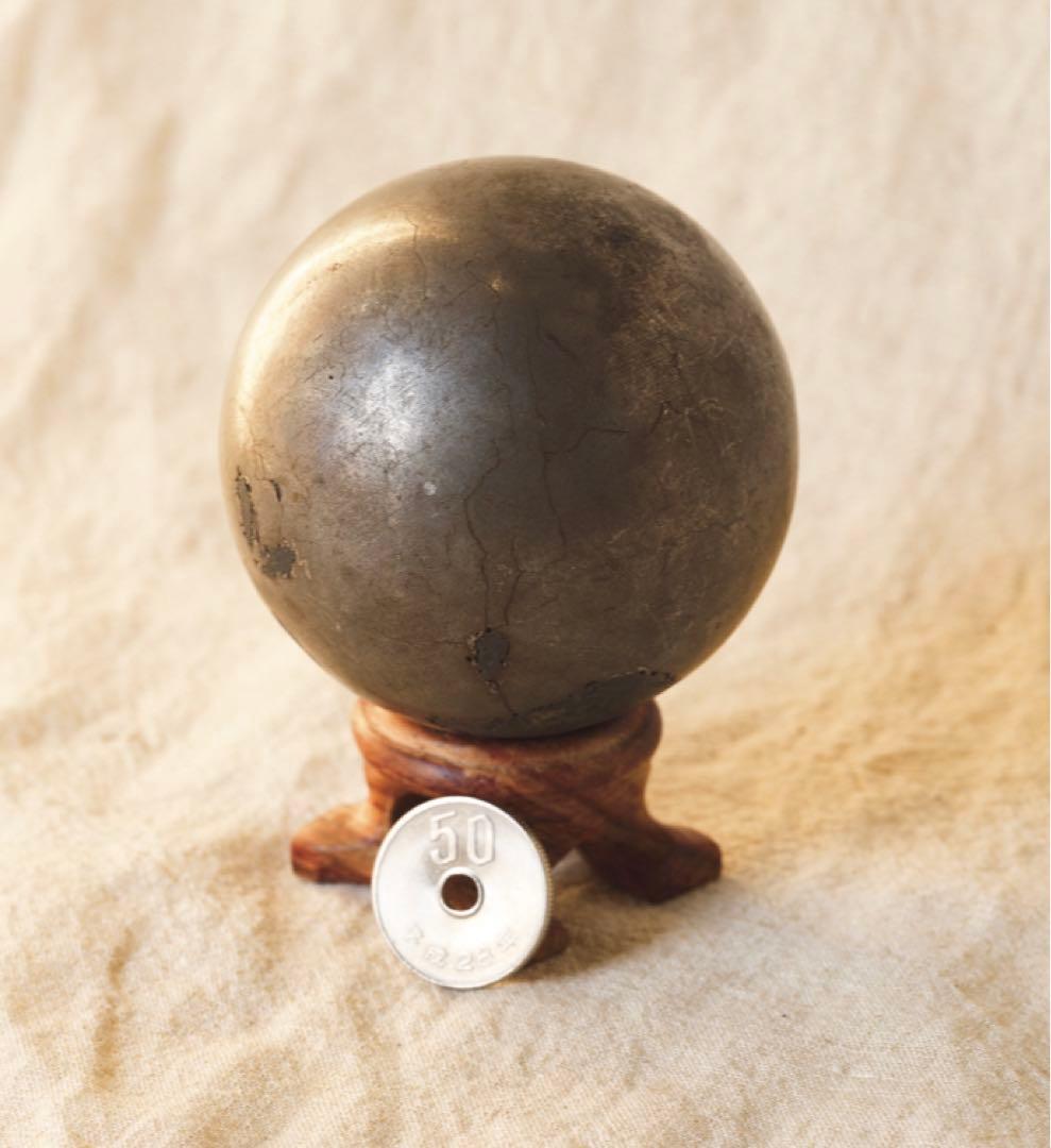 隕石　カンポデルシエロ隕石　丸玉　約990g 6センチ