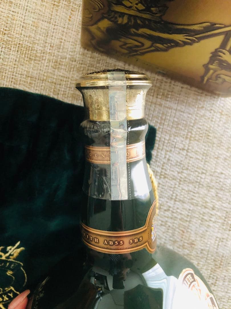 ロイヤルサルート21年緑陶器ボトル スコッチウイスキー未使用700ml 40度