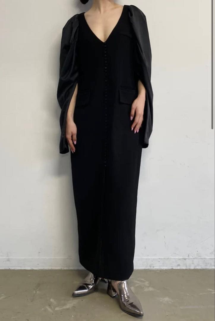 【未使用タグ付】LA BELLE ETUDE Vネッククラシカルドレス