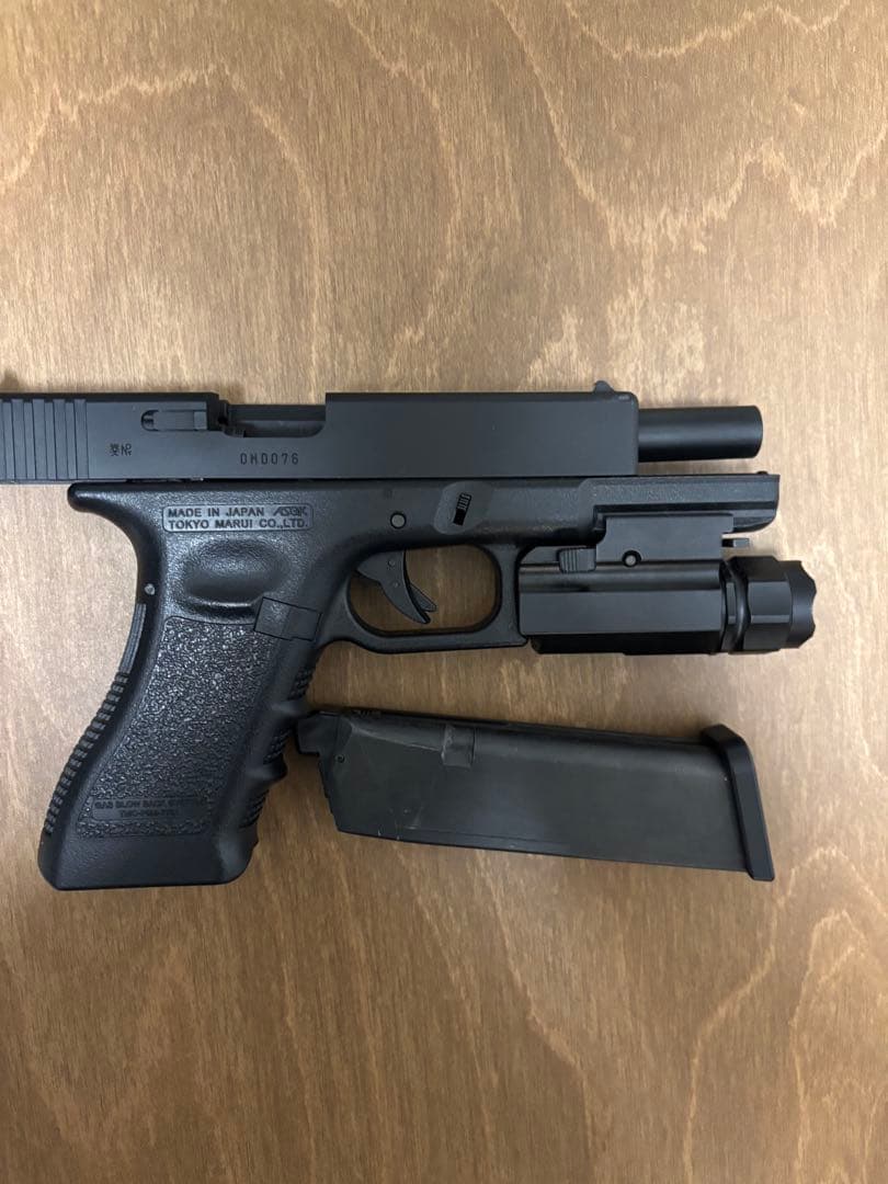 東京マルイGlock 17 3rd ガスガンライト付き