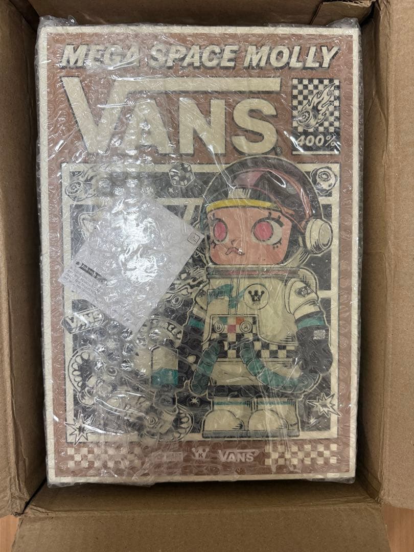 VANS MEGA SPACE MOLLY フィギュア 400%