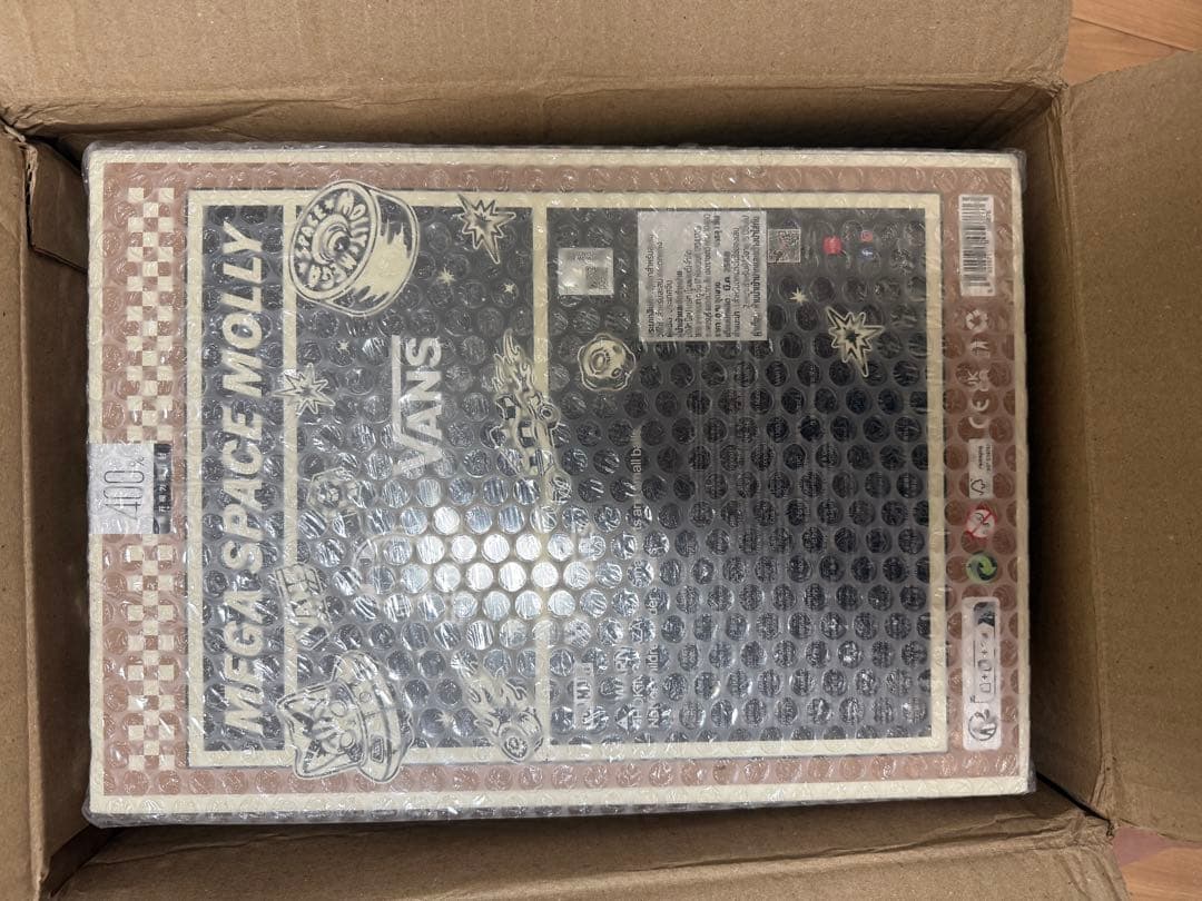 VANS MEGA SPACE MOLLY フィギュア 400%