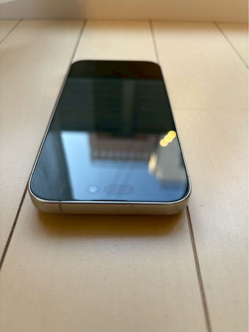 Apple iPhone 15 Pro 256GB ホワイトチタニウム