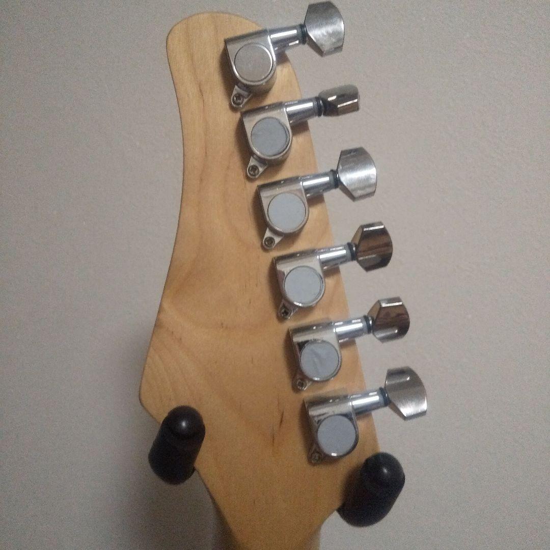 ロゴなし ノーブランド エレキギター　ストラトキャスター