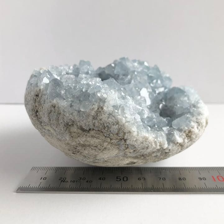 セレスタイトクラスター②　天青石　天然石原石　空間浄化　ベッドサイドストーン