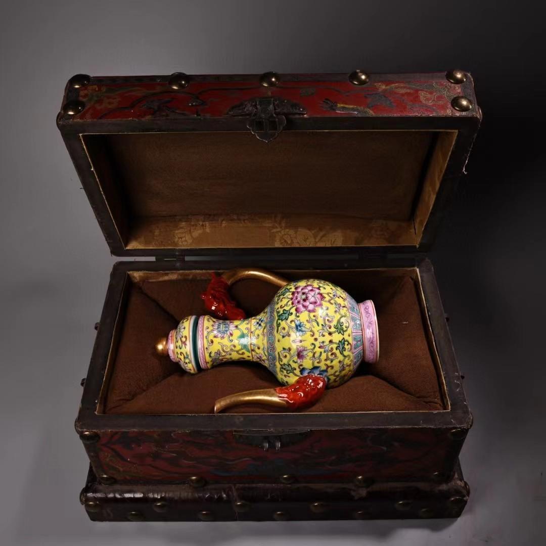 中国古美術・珍品旧蔵七宝彩と鎏金の磁器の茶壺・急須・文房具・置物・茶道具・漆箱付