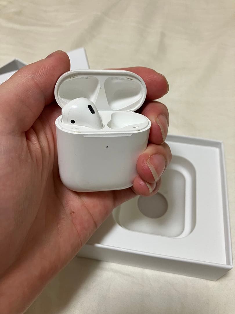 AirPods 第二世代 ケース 片耳のみ(左) MRXJ2J/A