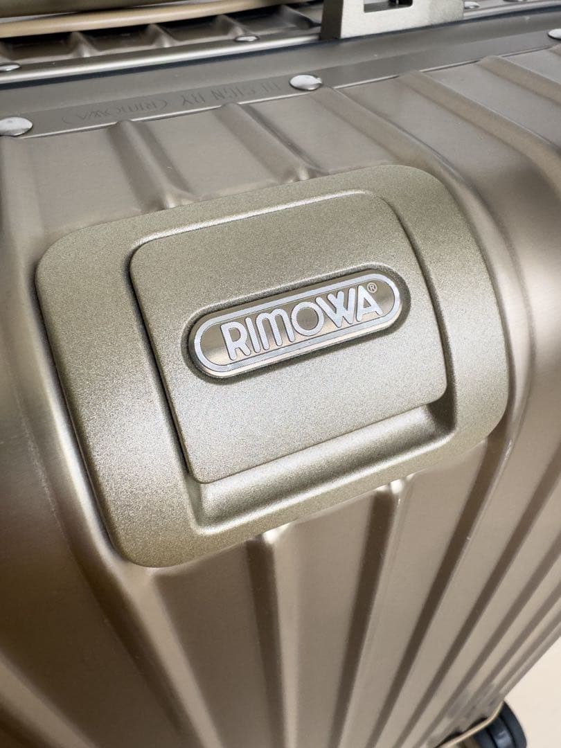 RIMOWA トパーズ チタニウム 34L 4輪 シャンパンゴールド