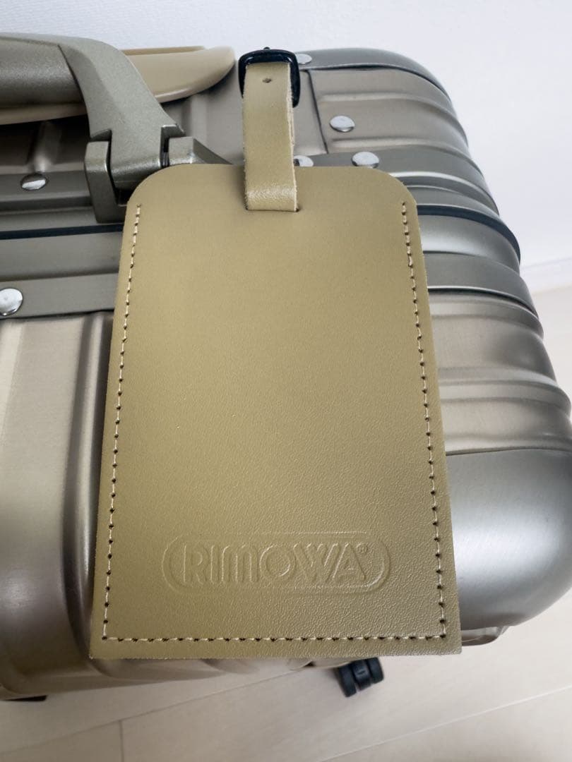 RIMOWA トパーズ チタニウム 34L 4輪 シャンパンゴールド