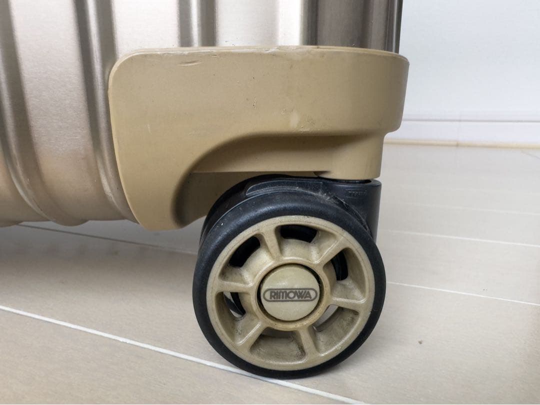RIMOWA トパーズ チタニウム 34L 4輪 シャンパンゴールド