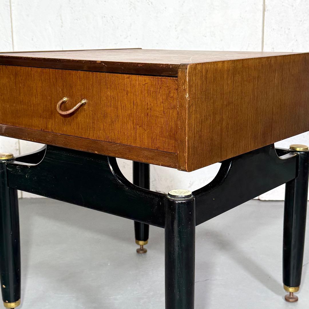 G-PLAN ベッドサイドキャビネット ナイトテーブル(301)