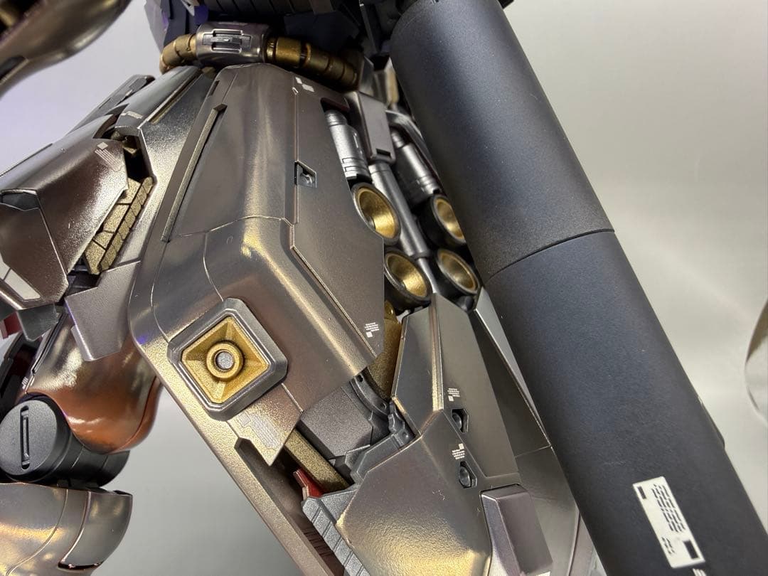 s*a様 ガンプラMG サザビー Ver.Ka 完成品 メタリック塗装仕上げ