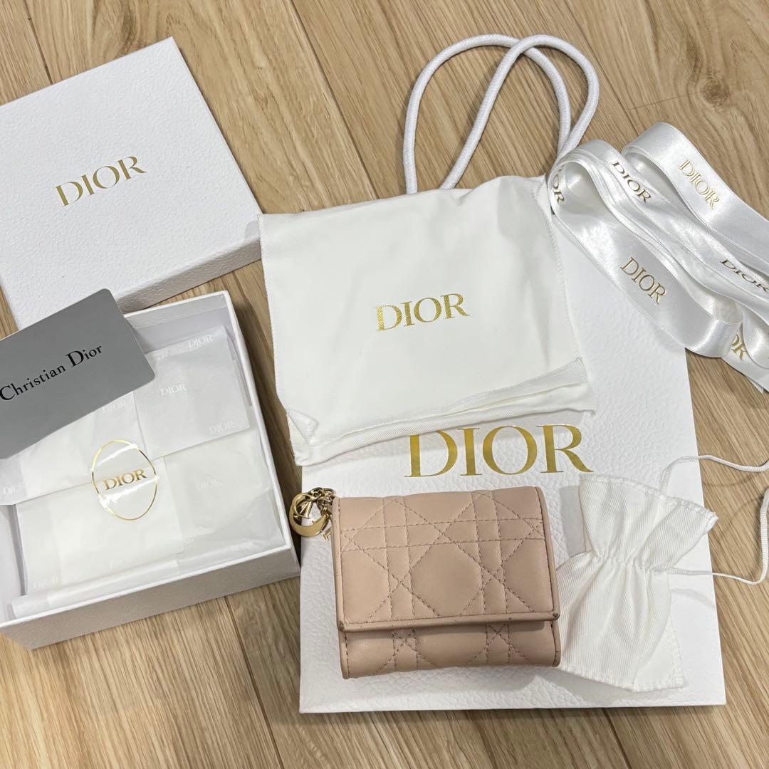 Lady Dior ピンクレザー 三つ折り財布