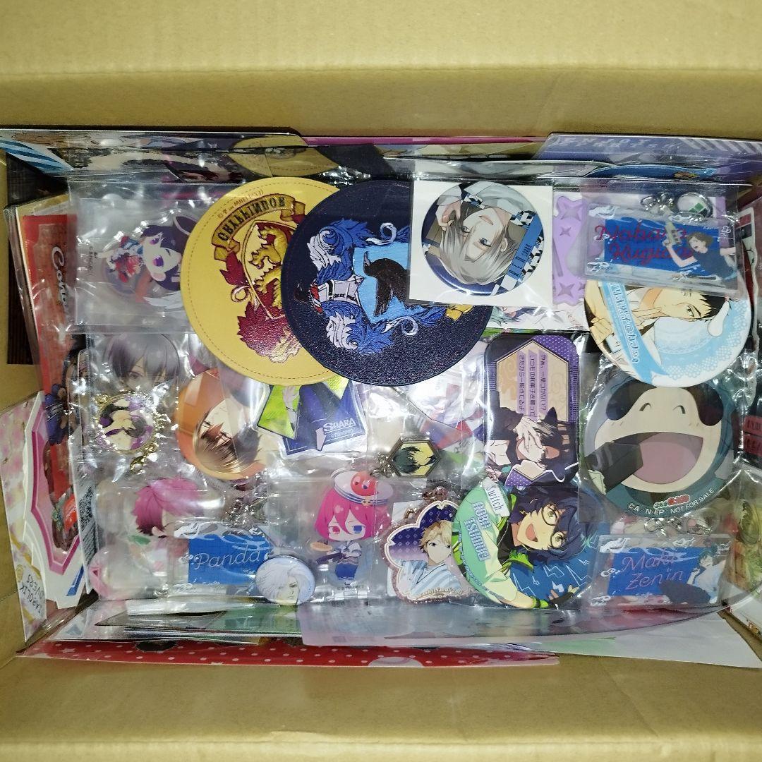 大量 アニメ ゲーム グッズ 缶バッジ 紙類 まとめ売り 格安 処分 セット