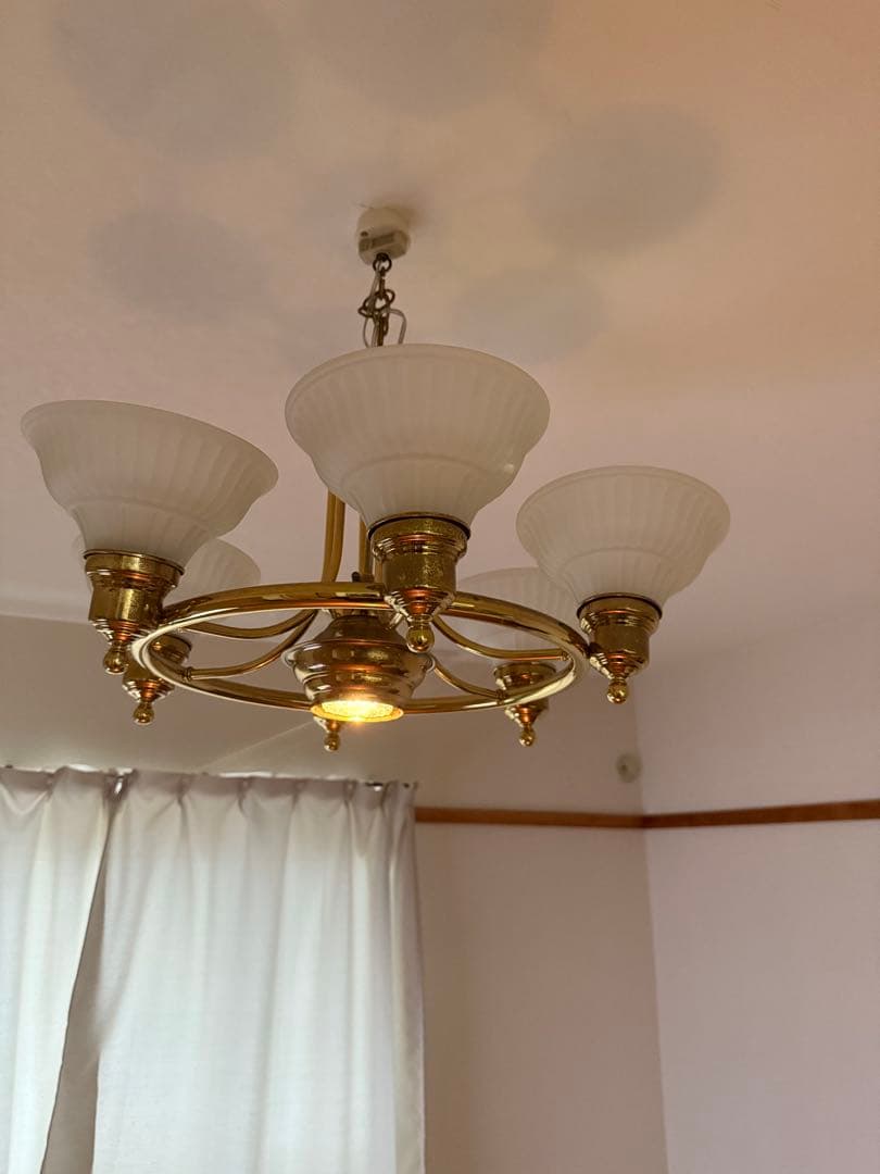 ち*こ様 アンティークシャンデリア 5灯 ゴールド・ホワイト