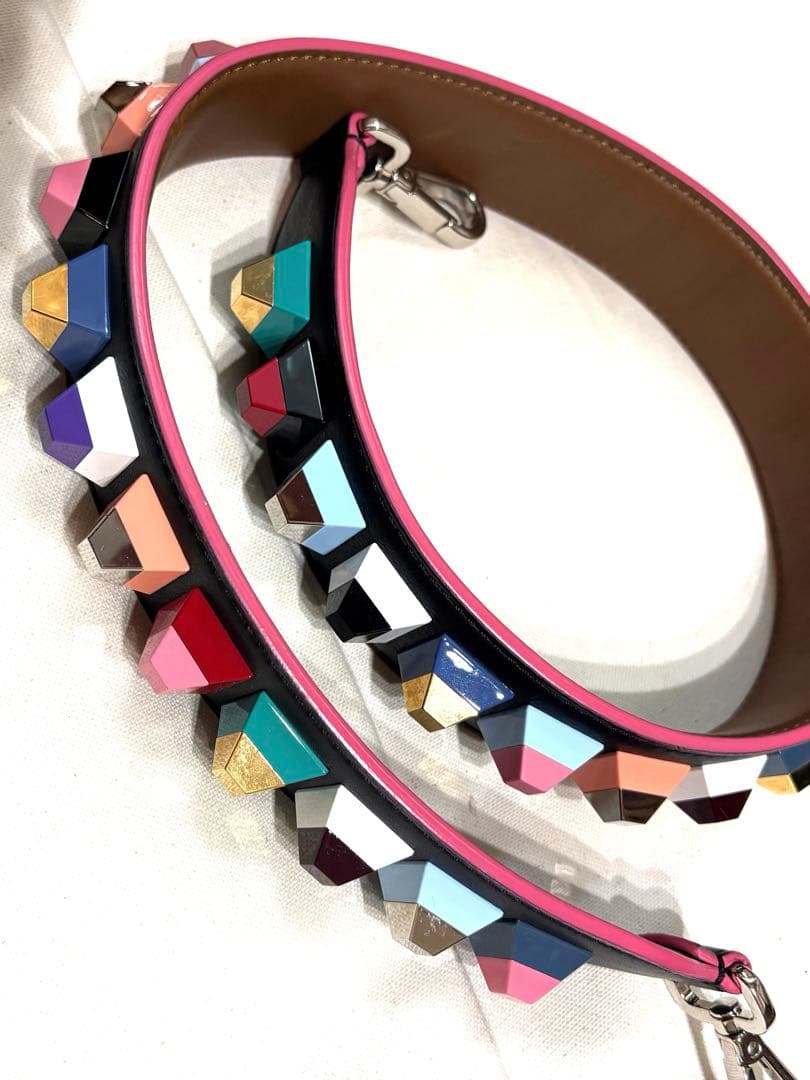 お値下げしました。 美品傷無し！ FENDI ショルダーストラップ