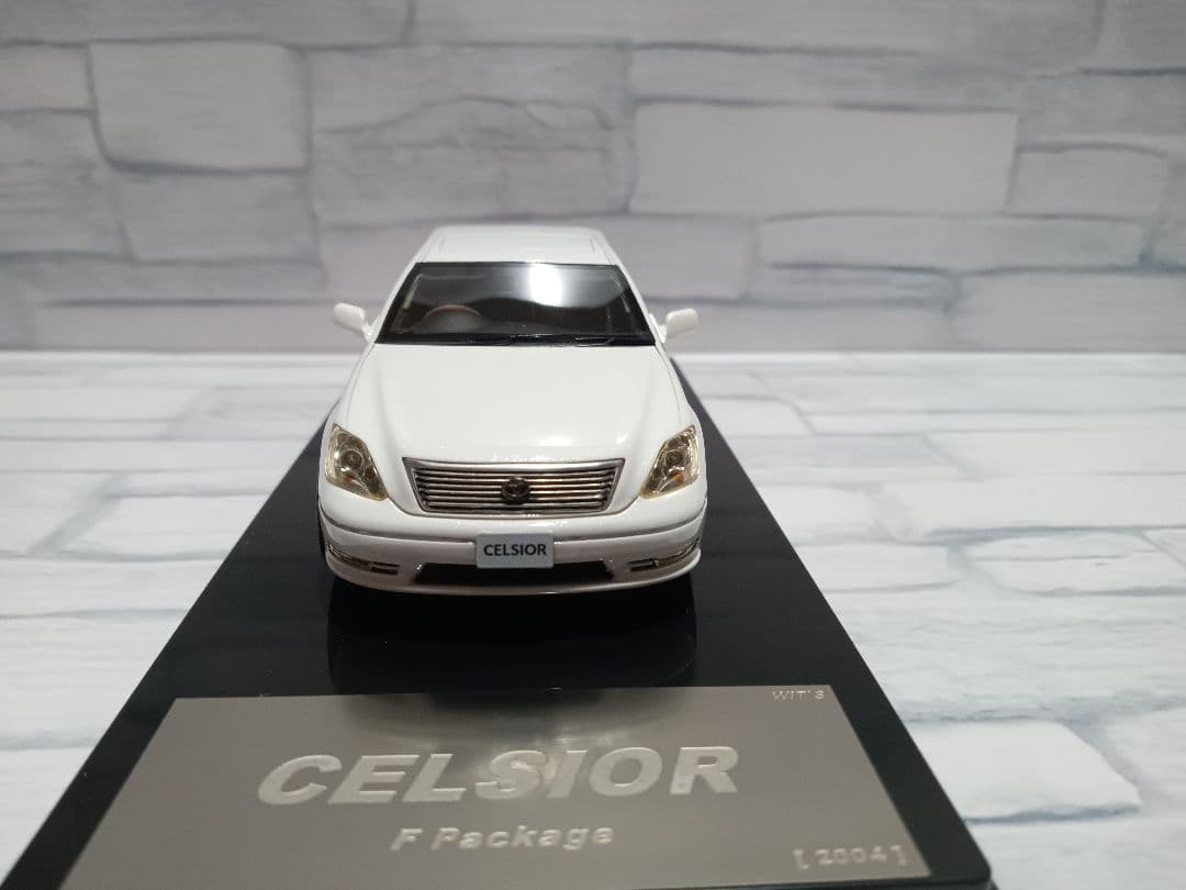 1/43 Wits　トヨタ　3代目セルシオ　Fパッケージ　ミニカー　ホワイト