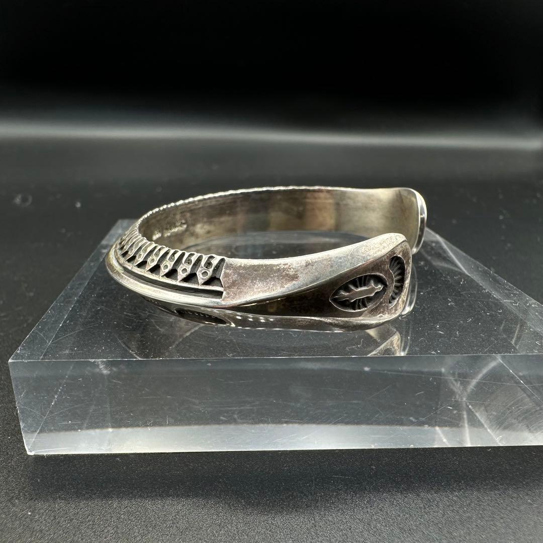 Navajo Lyle Secatero スタンプワーク トライアングルバングル