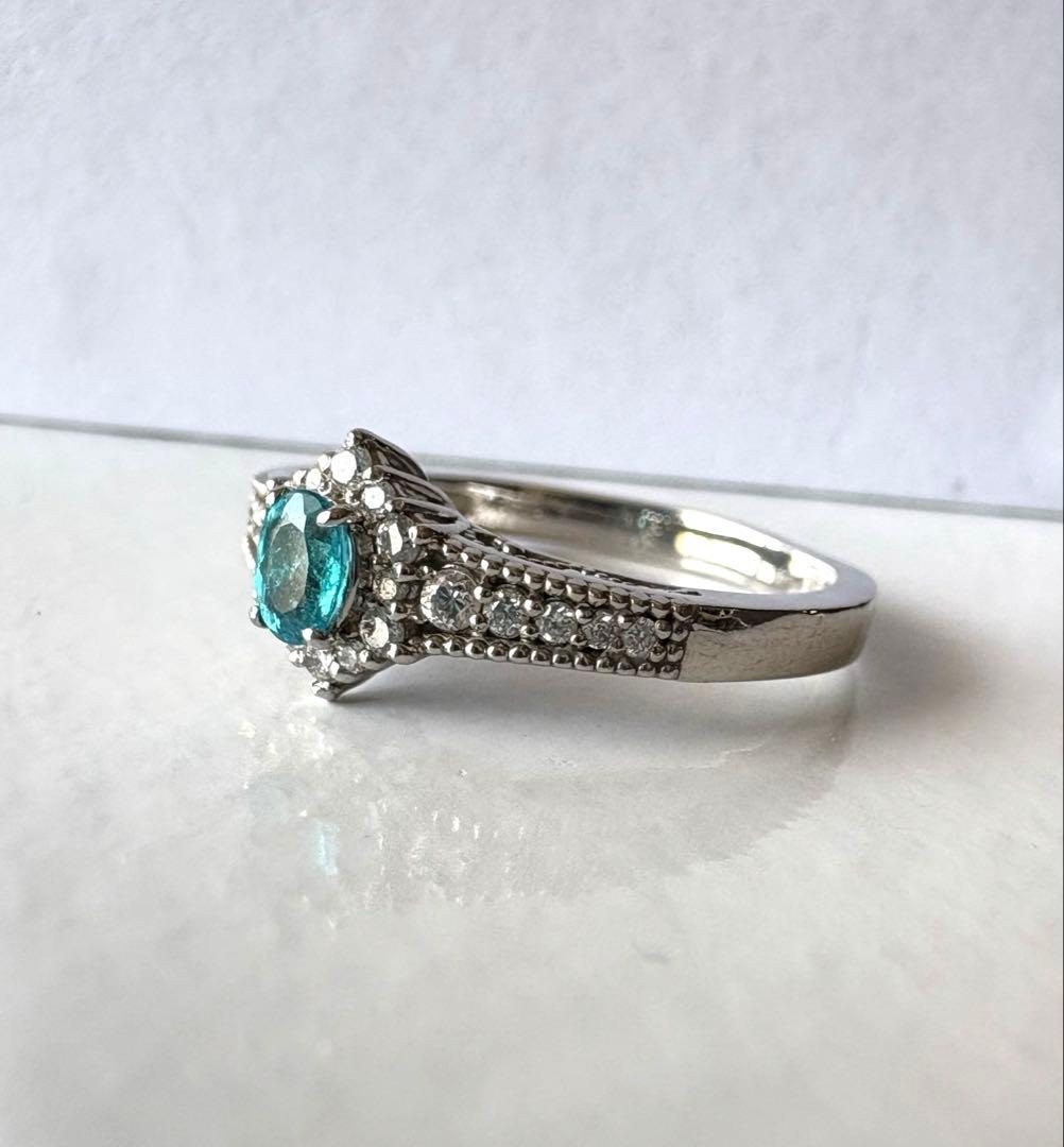 バターリャ産パライバ トルマリン　プラチナリング