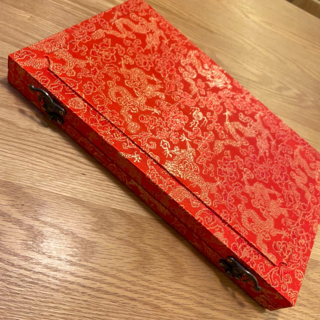 中国製 刺繍絹扇子 花柄刺繍 専用箱袋付き