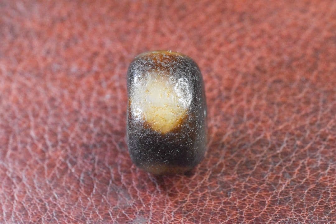 アンティーク金剛四眼天珠 飴色モザイク