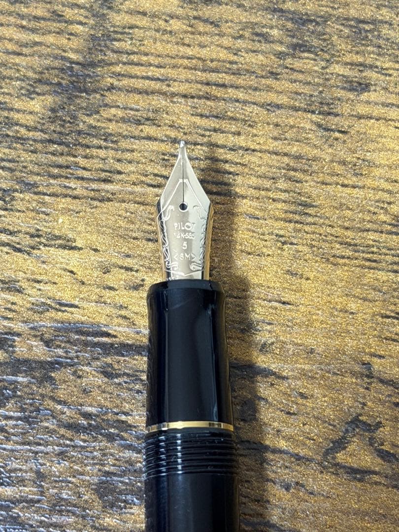 新品未使用　2005年製　74 SMニブ (軟中字) 14金　ゴールド　万年筆