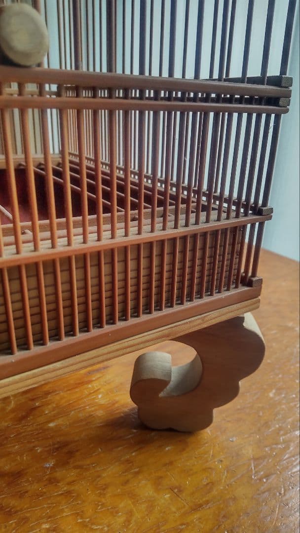 メジロ、ウグイス和鳥籠