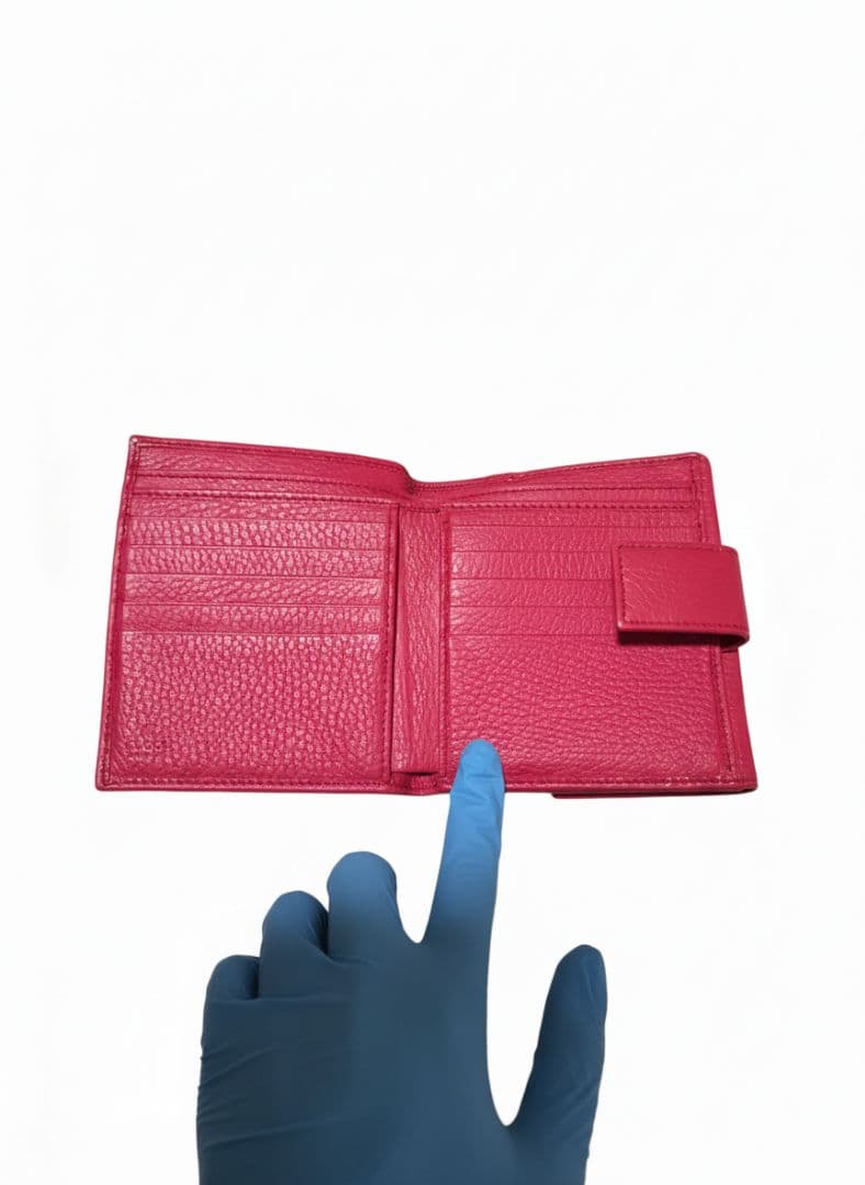 Gucci 三つ折り財布　レザー　ピンク　マゼンダ