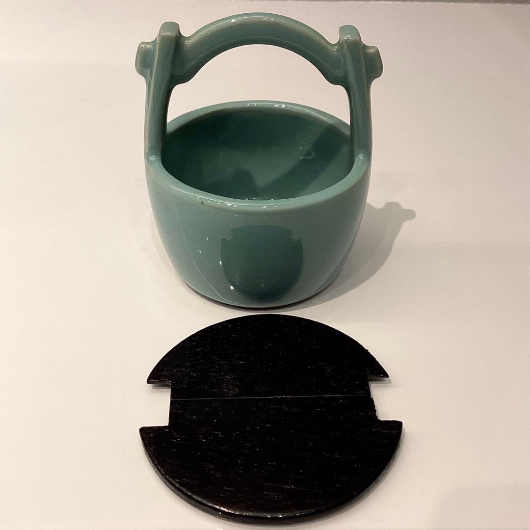 青磁　手桶茶入　祥堂造