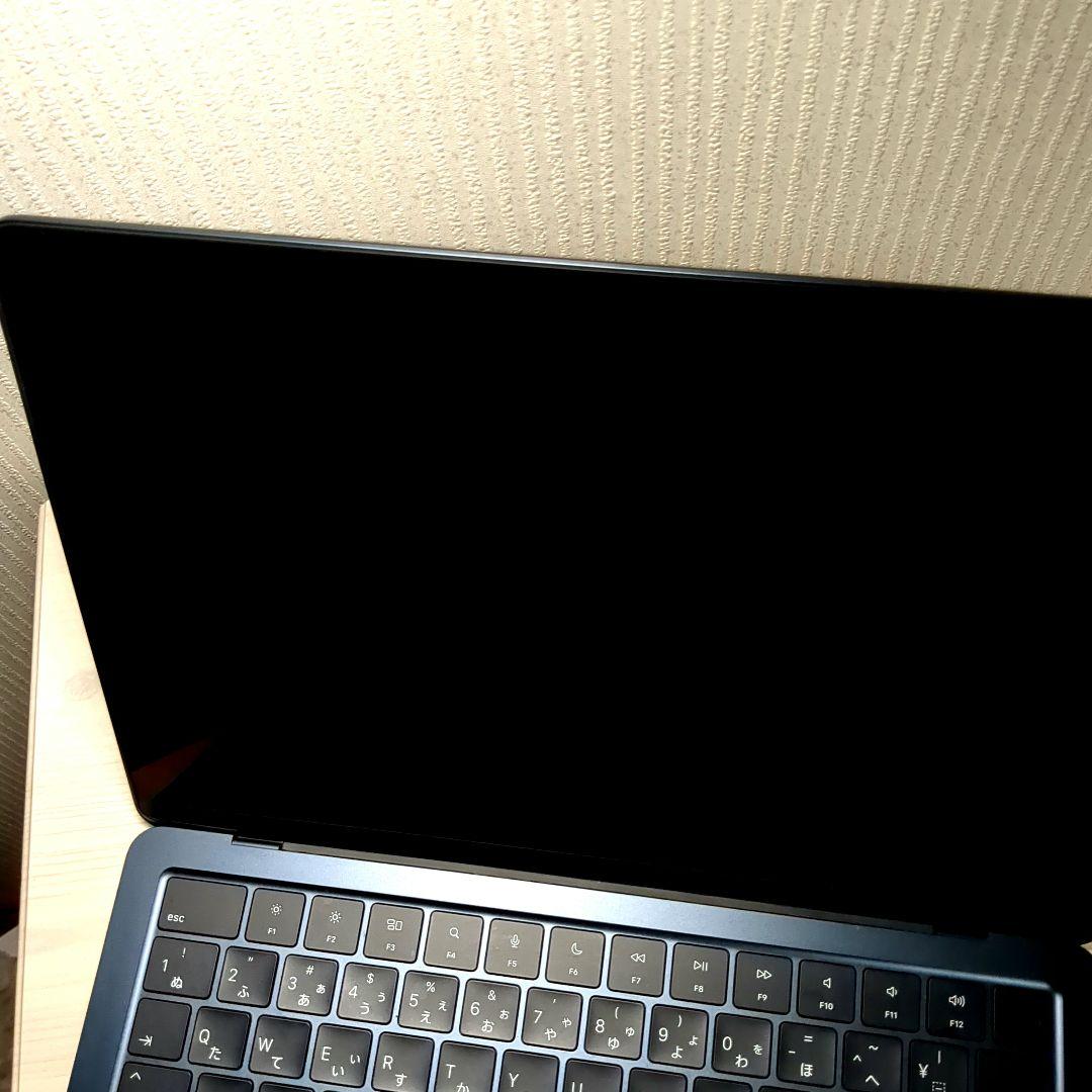 MacBook Air 2022　M2　8GB_256GB