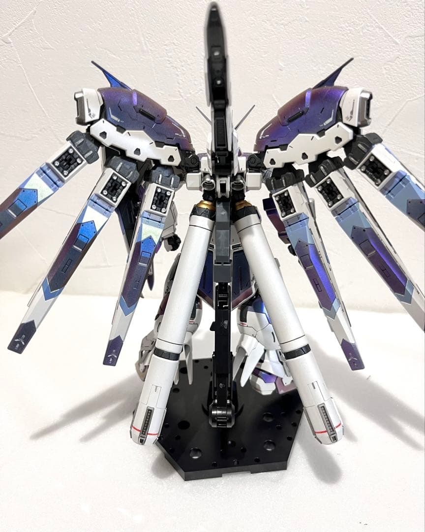RG Hi-νガンダム ハイニューガンダム　全塗装　完成品