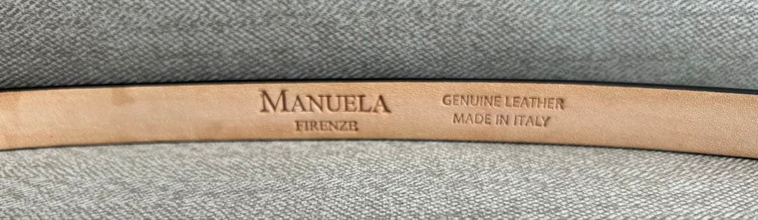 マニュエラ　ブラック　革　ベルト