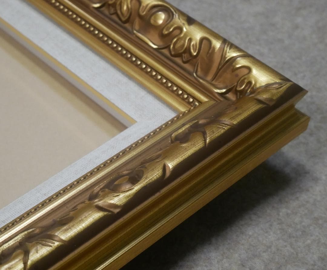 F30 油彩額縁 金色 彫刻付き　アクリル付き