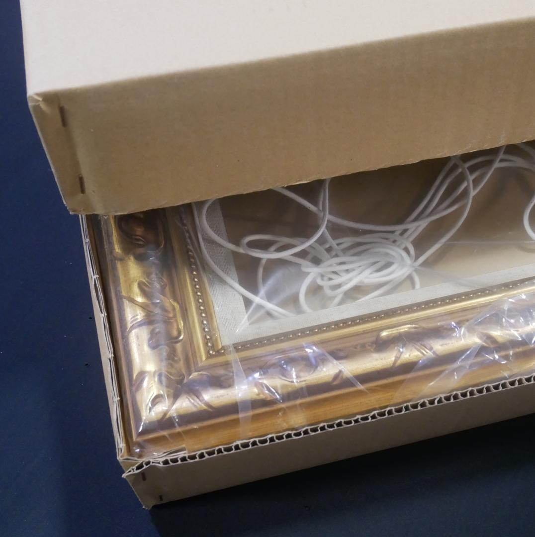 F30 油彩額縁 金色 彫刻付き　アクリル付き