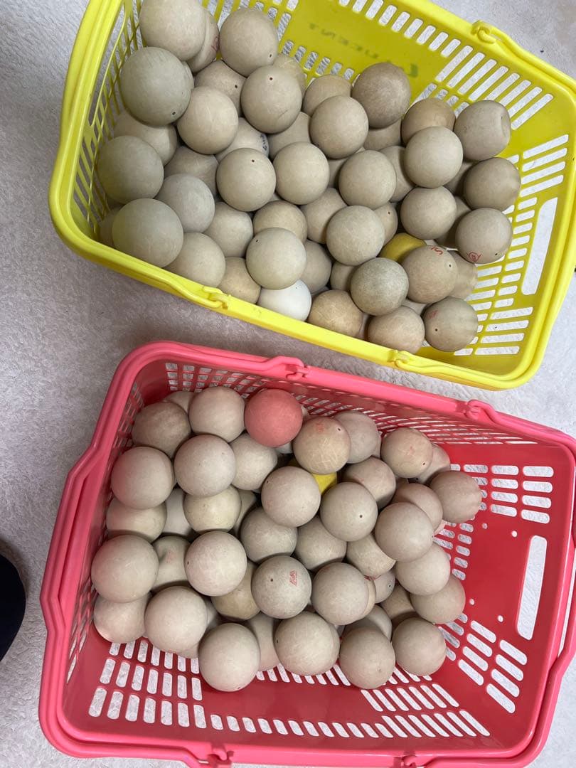 ソフトテニスボール　アカエムダンロップケンコー