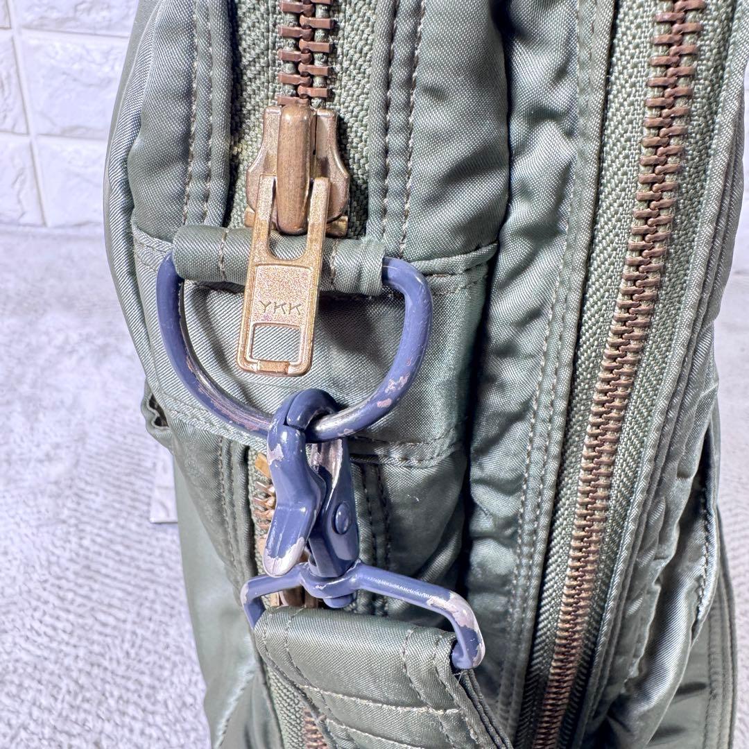 吉田カバン POTER タンカー オリーブ色 ビジネスバッグ　ブリーフケース