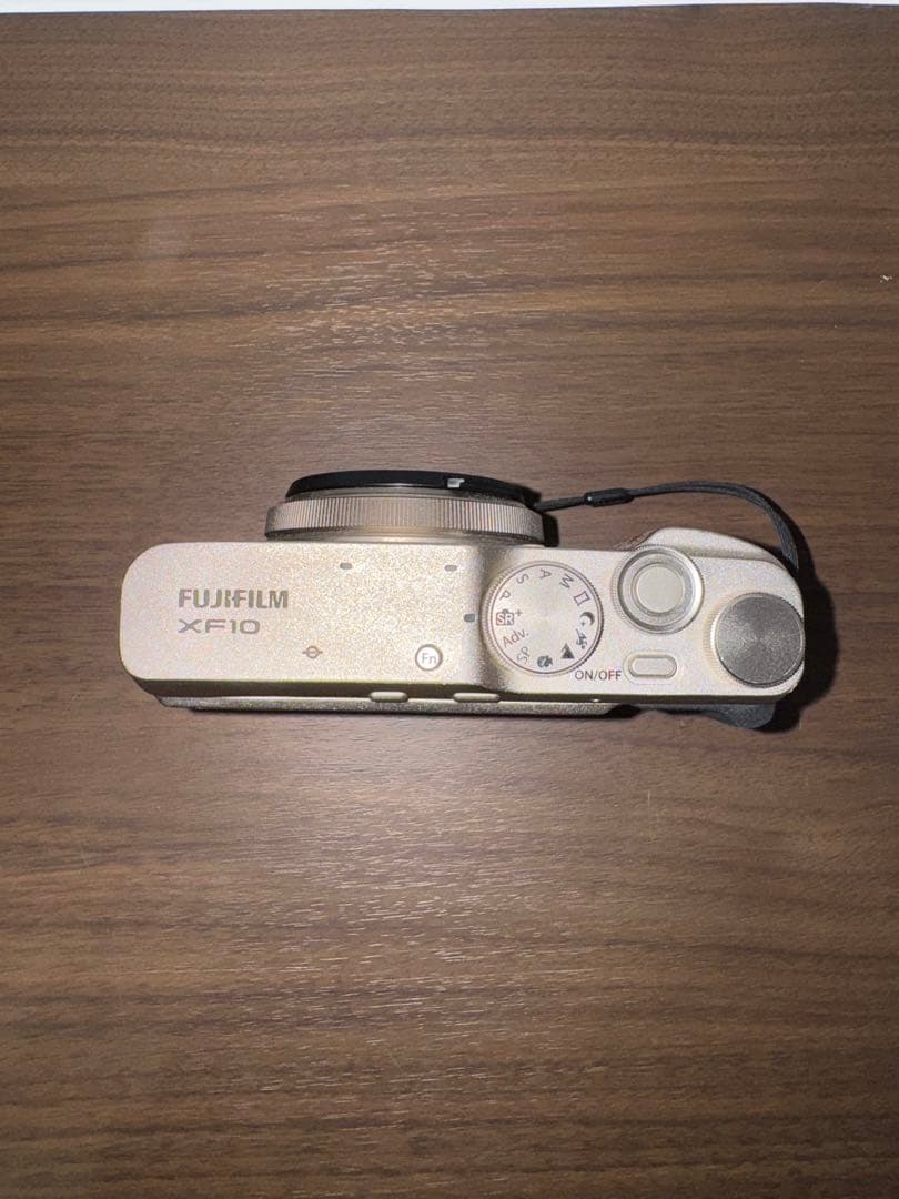 FUJIFILM XF10 ゴールド コンパクトデジタルカメラ