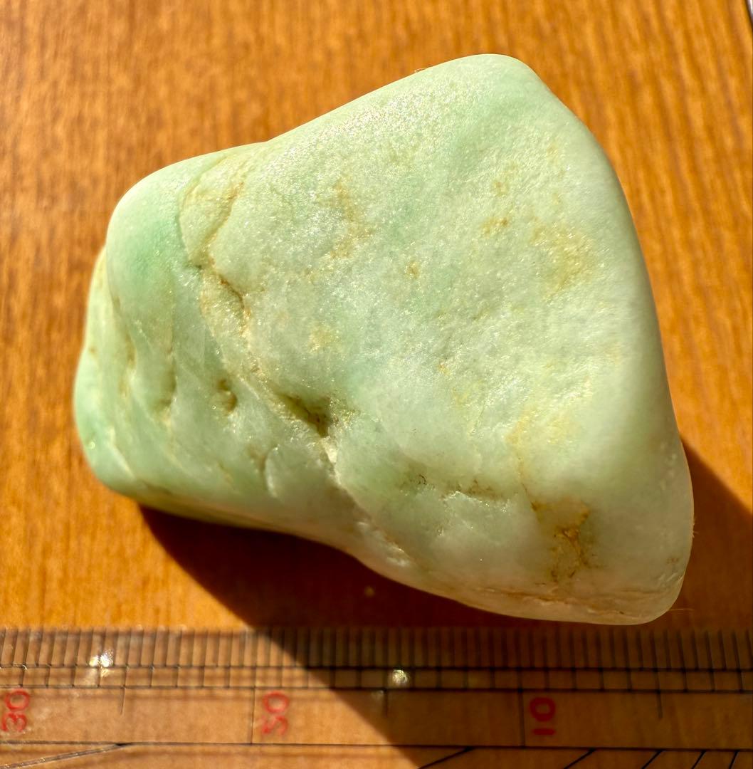 新潟県糸魚川市親不知海岸産ヒスイ輝石岩　海石