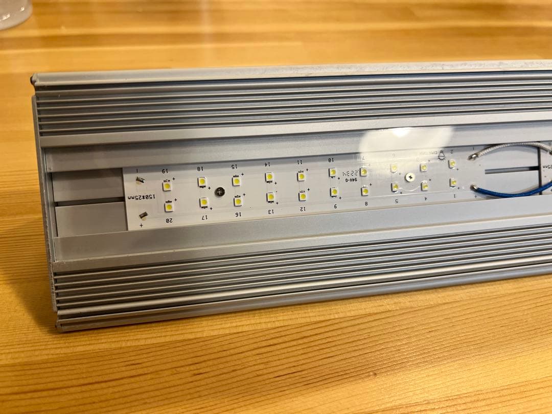 アクロ TRIANGLE LED VIVID 60 トライアングル　照明　水草