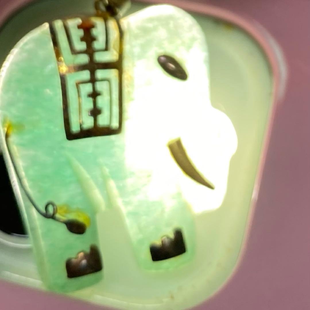 本翡翠　ネックレストップ　82g（箱の重さ込）　東さ7-0219①