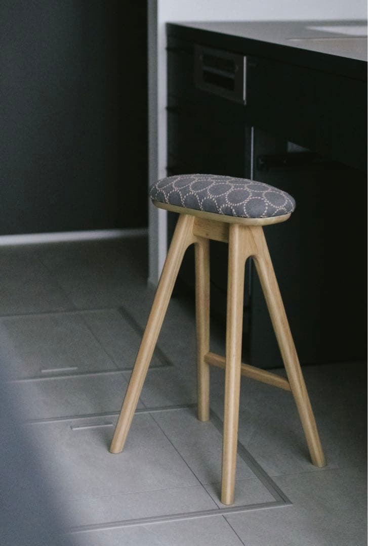 キッチンスツールNA H530＋ミナ ペルホネン　タンバリン　グレー