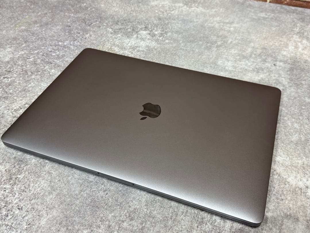 MacBookPro 2017 15インチ 16GB/256GB/スペ
